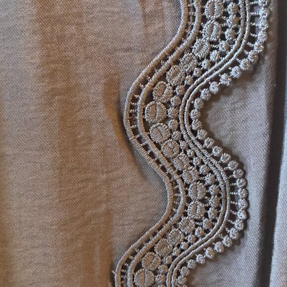 Express Brown Shirt w Detailing Throughout Size Medium - Picture 6 of 13